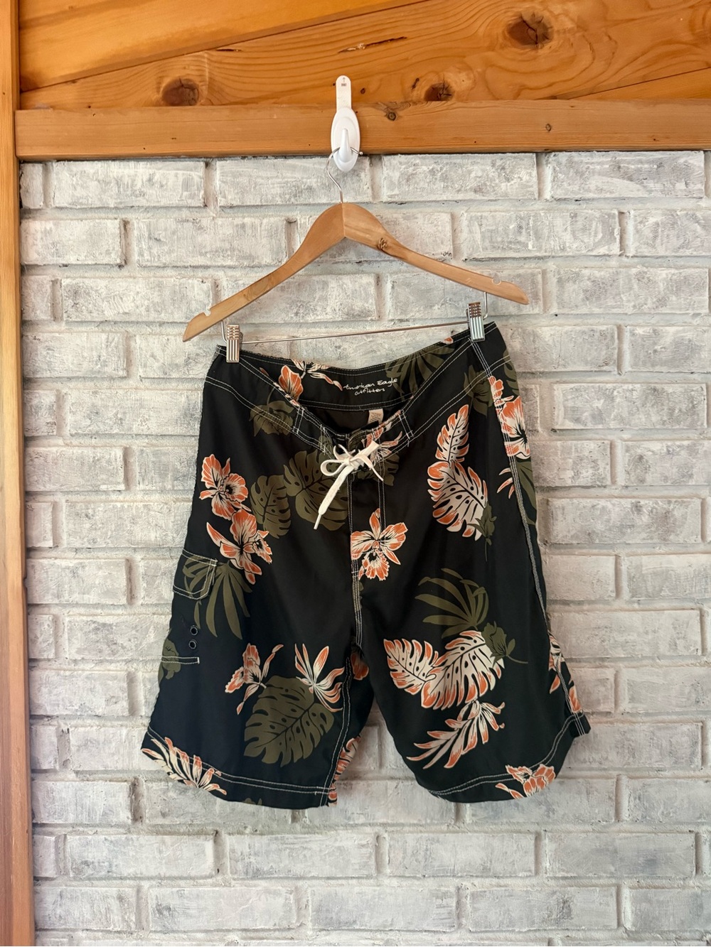 American Eagle Outfitters Black Tropical Floral Boardshorts